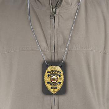 Badge neck chain new arrivals