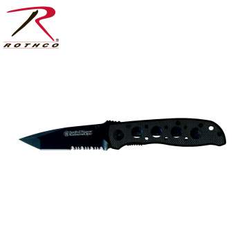 Smith & Wesson Extreme OPS Real Folding Knife,ops folding knife,smith and wesson,knife,knives,extreme ops knife,extreme ops knives,smith and wesson knife,smith and wesson knives,pocket knife,pocket knives,black,black knife,Zombie,zombies