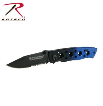 Smith & Wesson Extreme OPS Real Folding Knife,ops folding knife,smith and wesson,knife,knives,extreme ops knife,extreme ops knives,smith and wesson knife,smith and wesson knives,pocket knife,pocket knives,black,black knife,blue,black and blue knife,Zombie,zombies