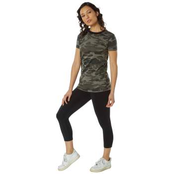 Nike camo t shirt women's discount